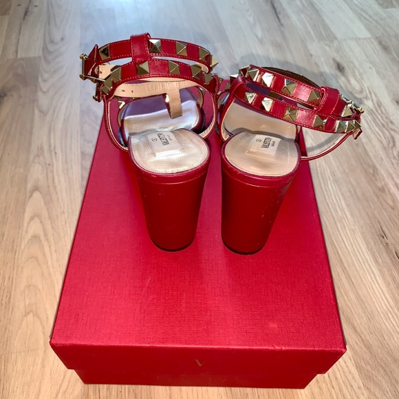 Magenta Rockstud Valentino Heels - Picture 3 of 8